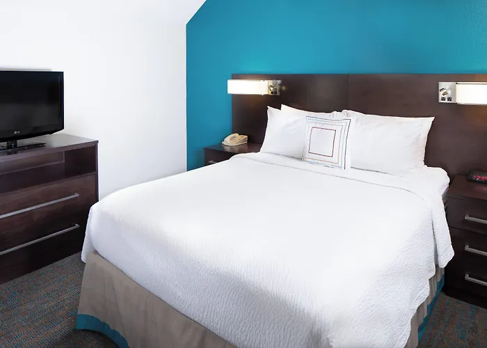 Denver hotels near Confluence Park