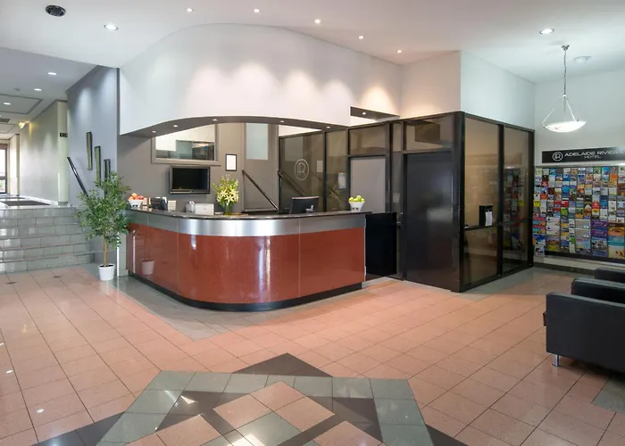 Adelaide hotels near Adelaide Central Market