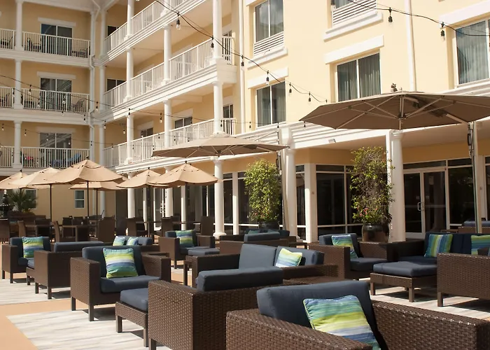 Charleston Beach hotels