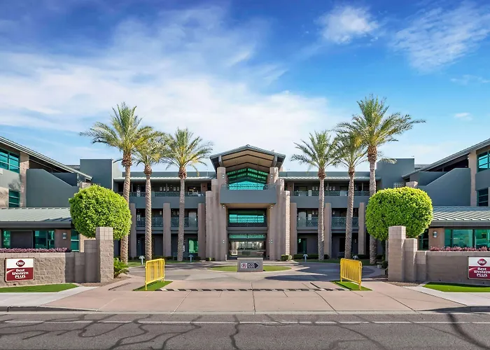 Scottsdale hotels near 