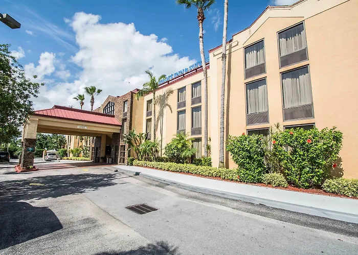 Lantana Beach hotels