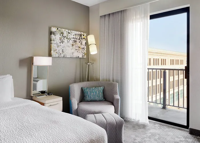 Milwaukee Hotels With Amazing Views