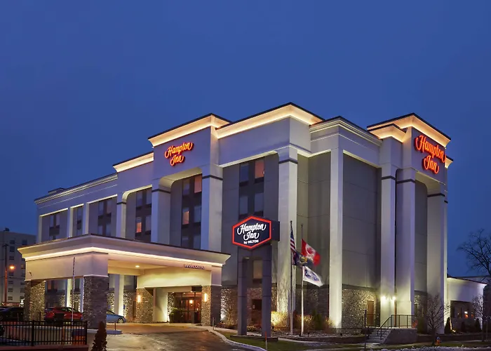 Niagara Falls hotels near Fallsview Tourist Area