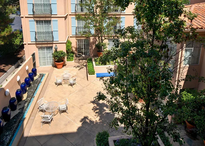 Palo Alto hotels near Stanford University