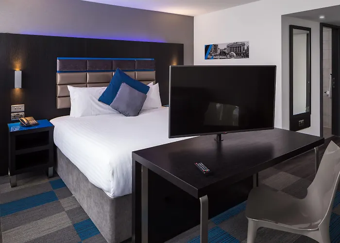 Nottingham Beach hotels