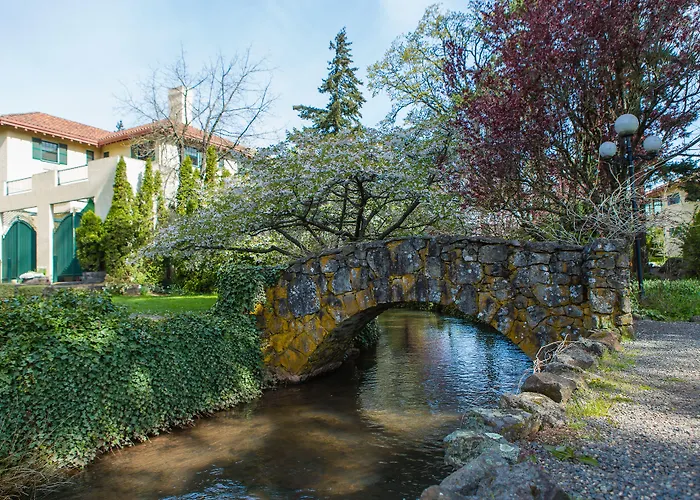 Hood River Hotels With Amazing Views