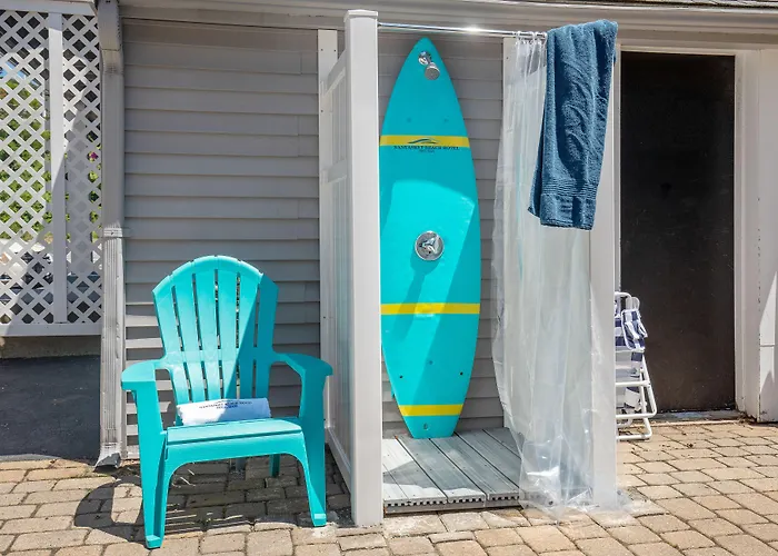 Hull Beach hotels