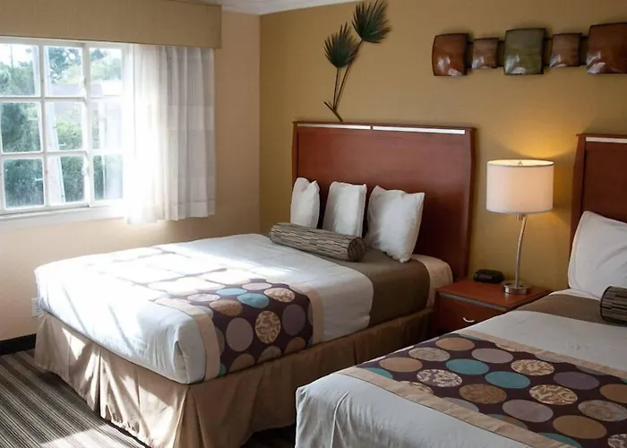 Pacific Grove Beach hotels