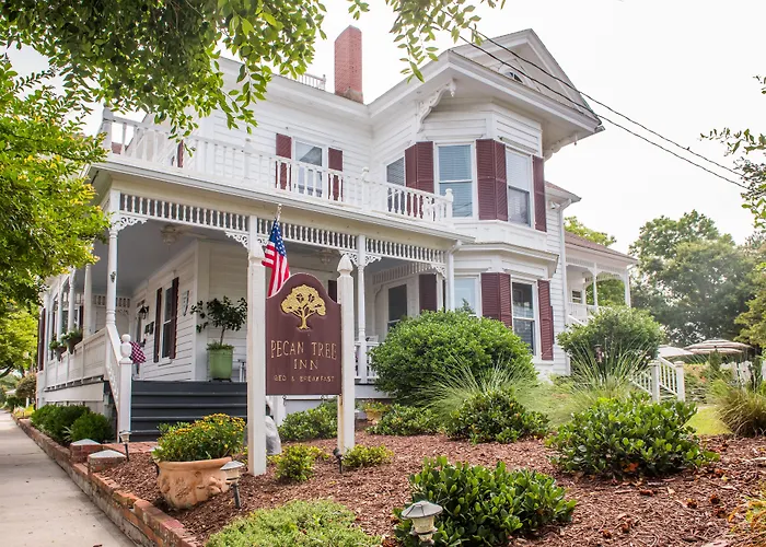 Beaufort Beach hotels