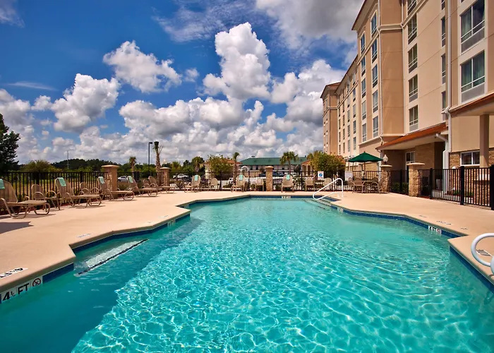 Valdosta hotels near The Annette Howell Turner Center for the Arts