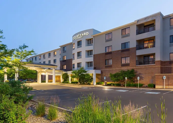 Middleton hotels near National Mustard Museum