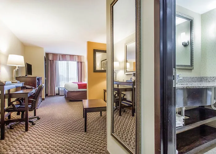 Clinton Beach hotels