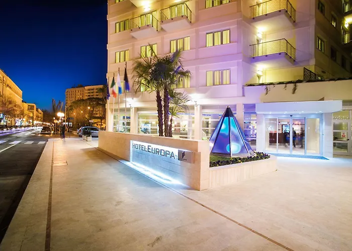 Latina Beach hotels
