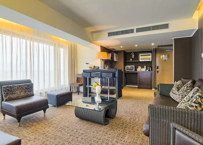Mamaia Beach hotels