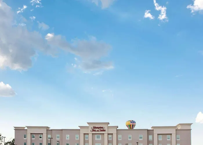 Denison Beach hotels