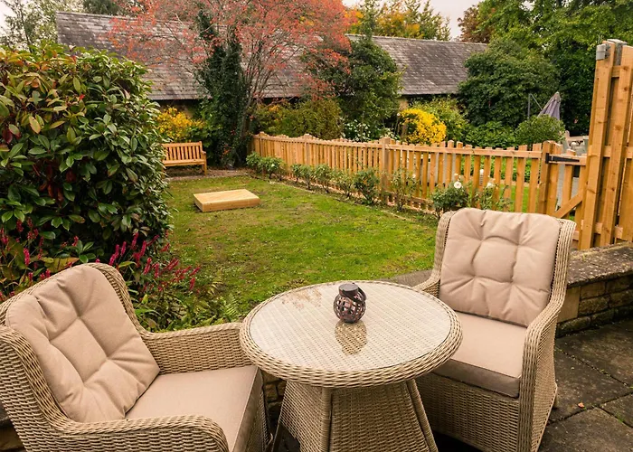 Burford Hotels With Amazing Views