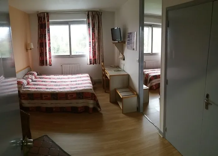 La Roche-sur-Yon Beach hotels