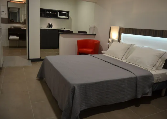 Fort-de-France Beach hotels