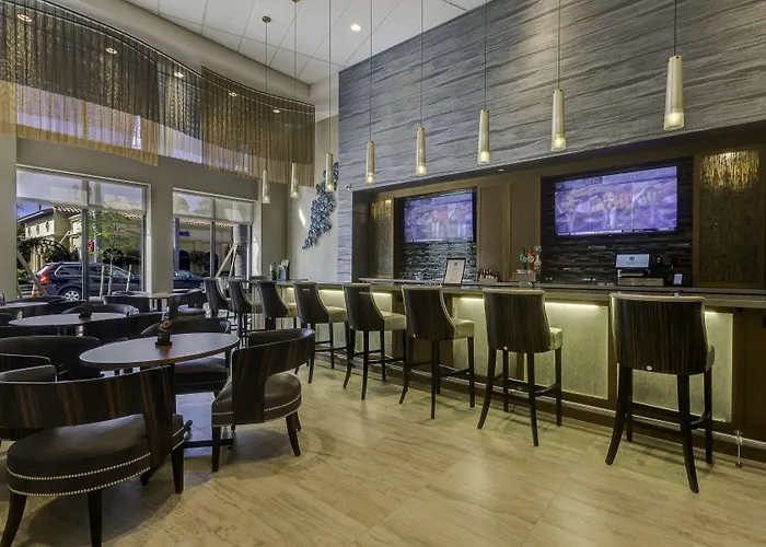 Boca Raton hotels near Gumbo Limbo Nature Center