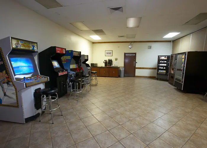 Phoenix hotels near Margaret T Hance Park