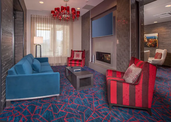 Altoona Beach hotels