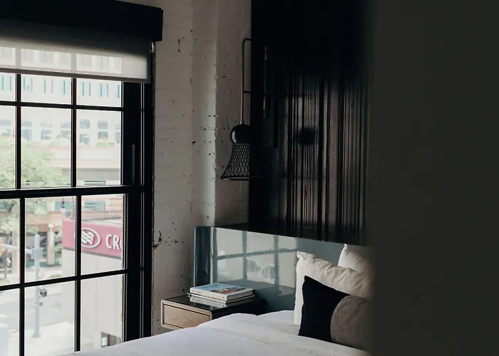 Detroit hotels near Greektown Casino