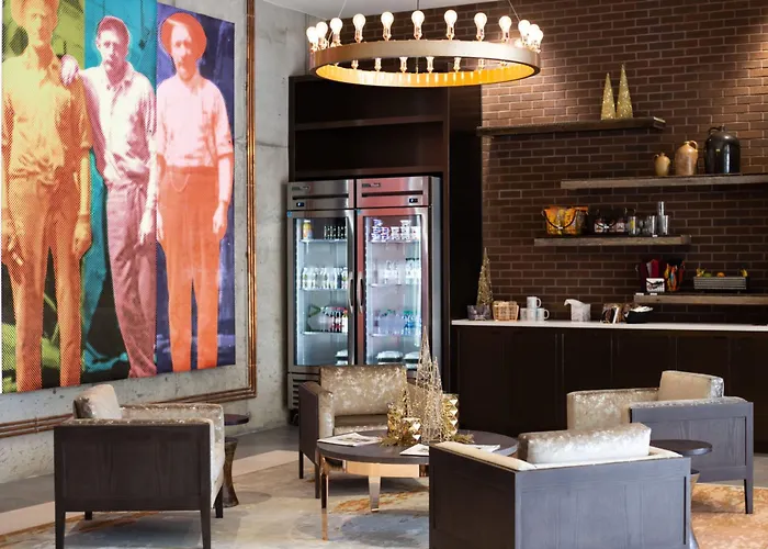 Tulsa hotels near Guthrie Green