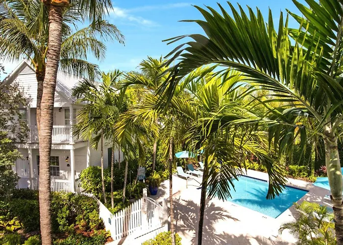 Marathon hotels near Crane Point Museum and Nature Center