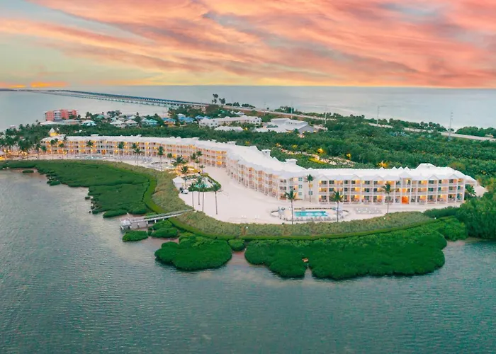 Marathon Beach hotels