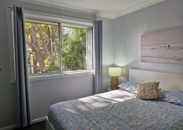 Nelson Bay Beach hotels