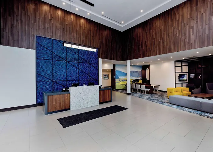 Kelowna hotels near Waterfront Park