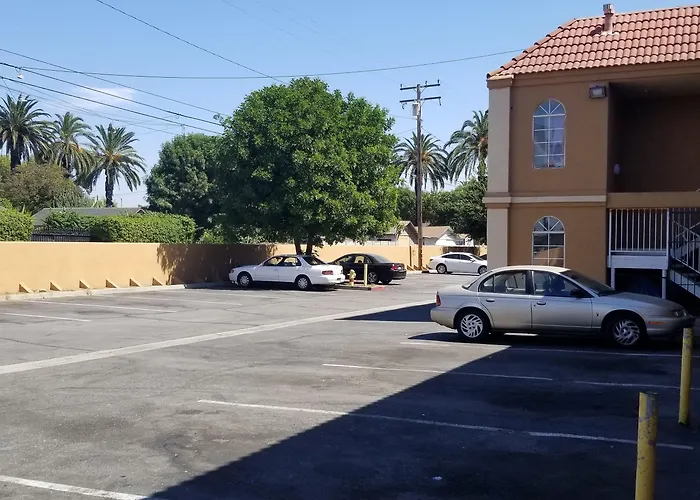 Ontario hotels near De Anza Park