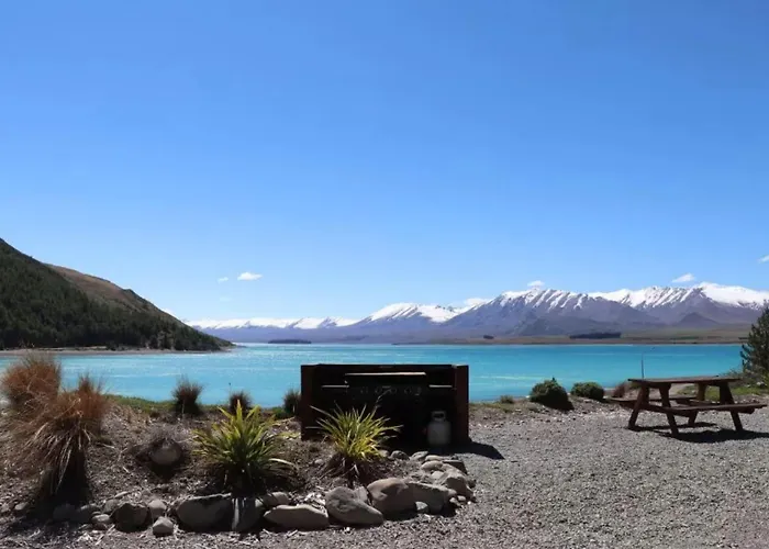 Lake Tekapo Beach hotels