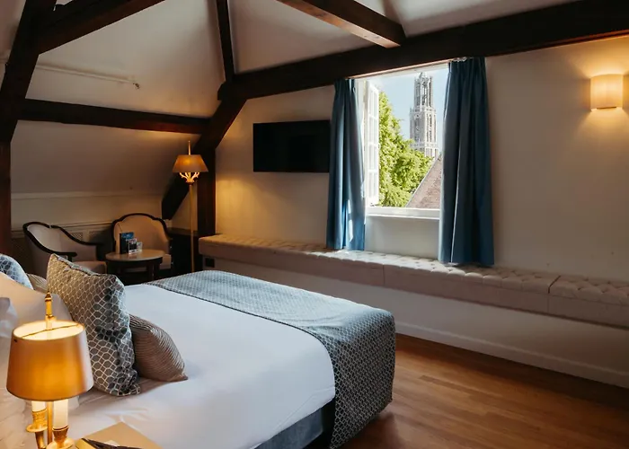 Utrecht Beach hotels