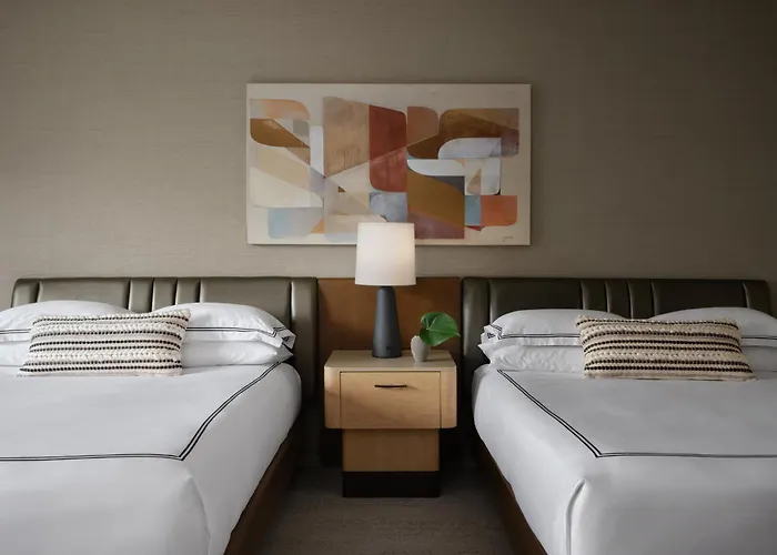 Phoenix hotels near Encanto Park and Recreation Area
