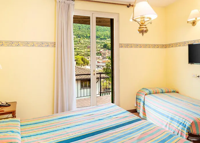 Garda (Verona) Beach hotels