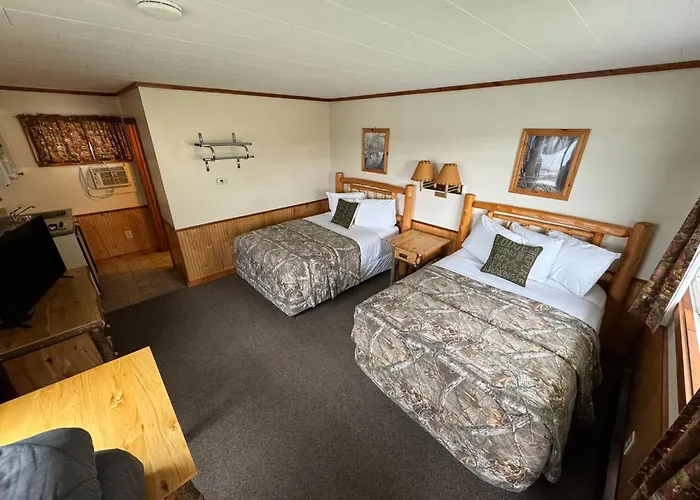 Old Forge Beach hotels