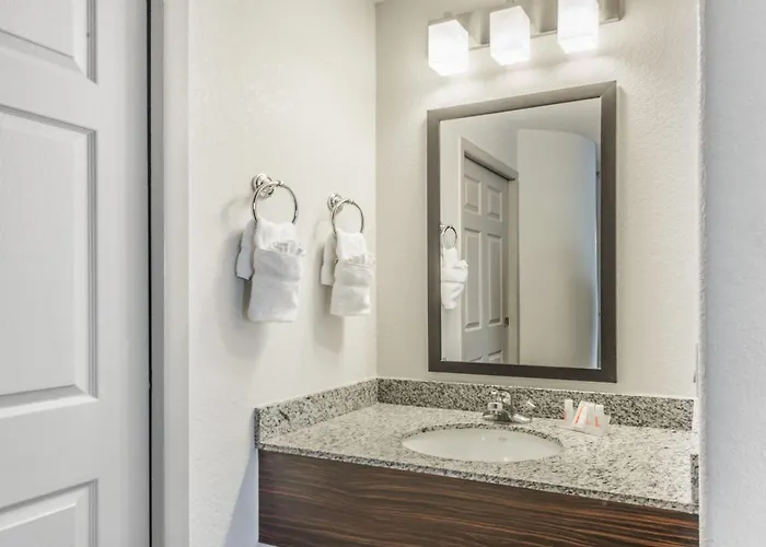 Pueblo hotels near Rosemount Museum
