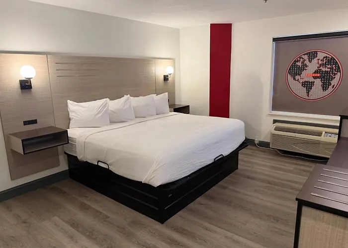 Albany Beach hotels