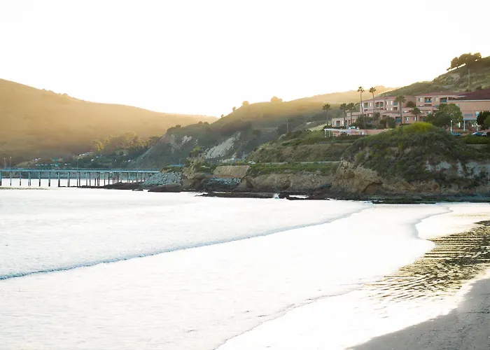 Avila Beach hotels near Olde Port Beach