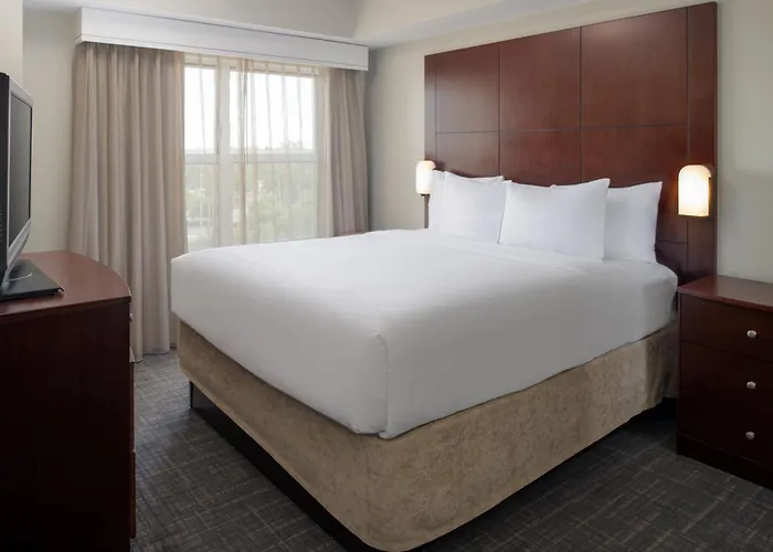 Clearwater hotels near Clearwater Beach