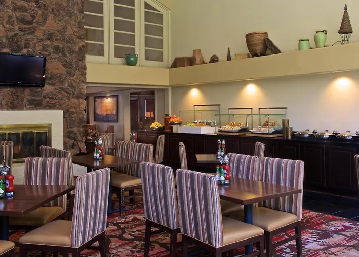 Flagstaff hotels near Stargazing