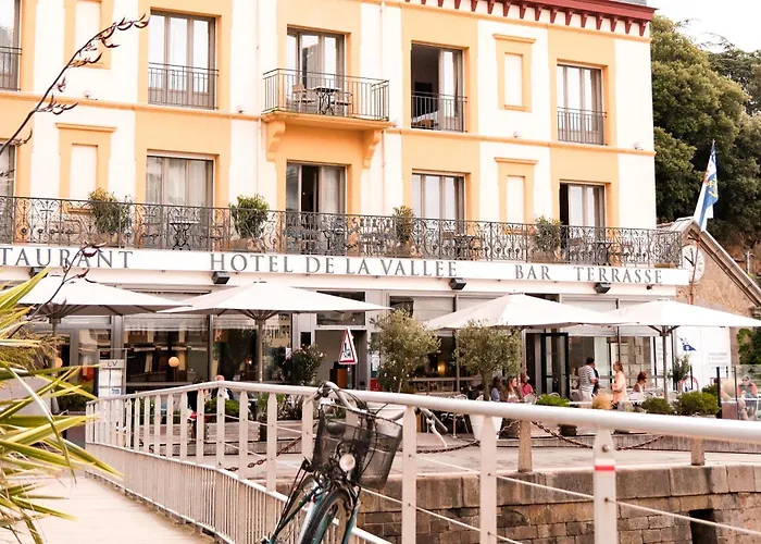 Dinard Beach hotels
