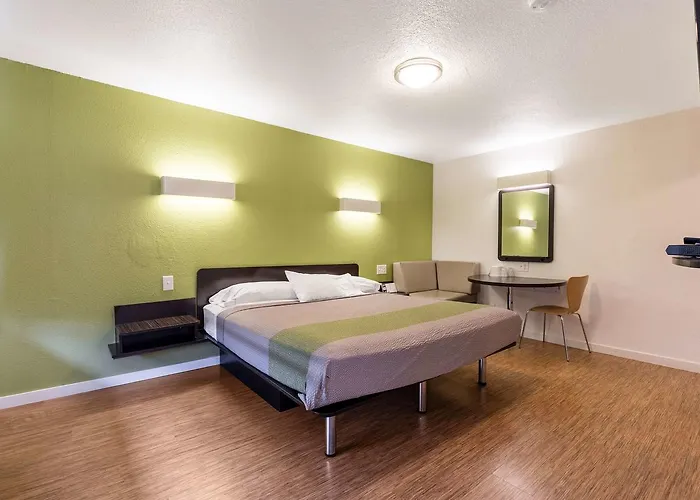 San Rafael hotels near Church of Saint Raphael