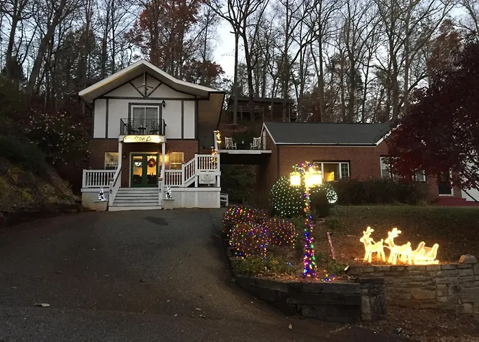 Lake Lure Hotels With Amazing Views