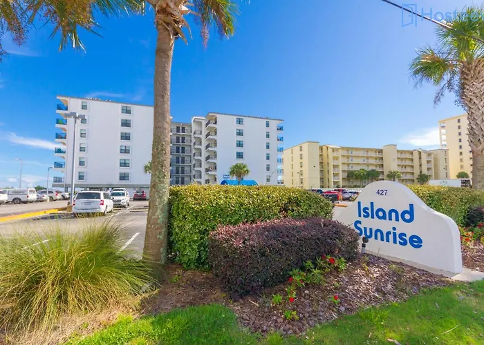 Gulf Shores hotels near Gulf Shores Public Beach