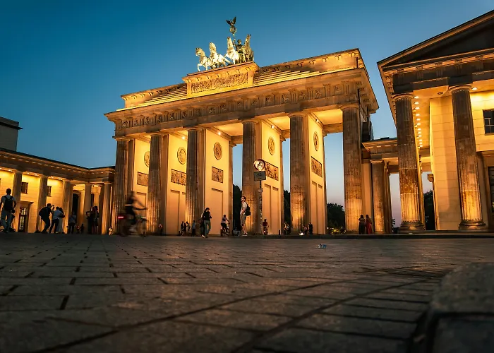 Berlin hotels near Checkpoint Charlie
