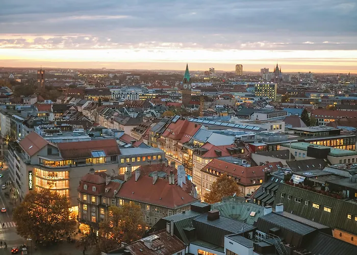 Munich hotels near Pinakothek der Moderne