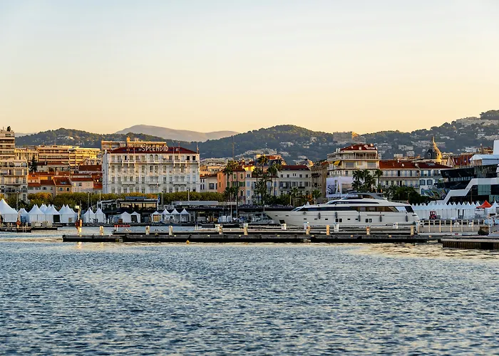 Cannes Beach hotels