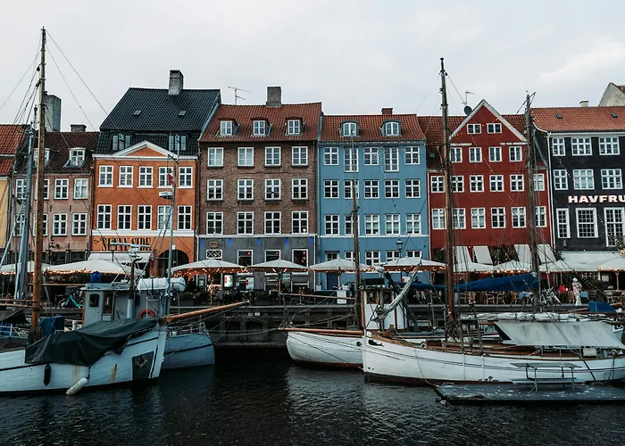 Copenhagen hotels near The Little Mermaid